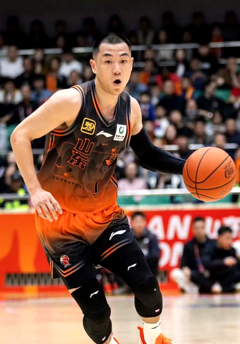 关于国际比赛日NBA常规赛焦点战，山东男篮状态回暖，媒体盛赞，训练强度明显提升的信息
