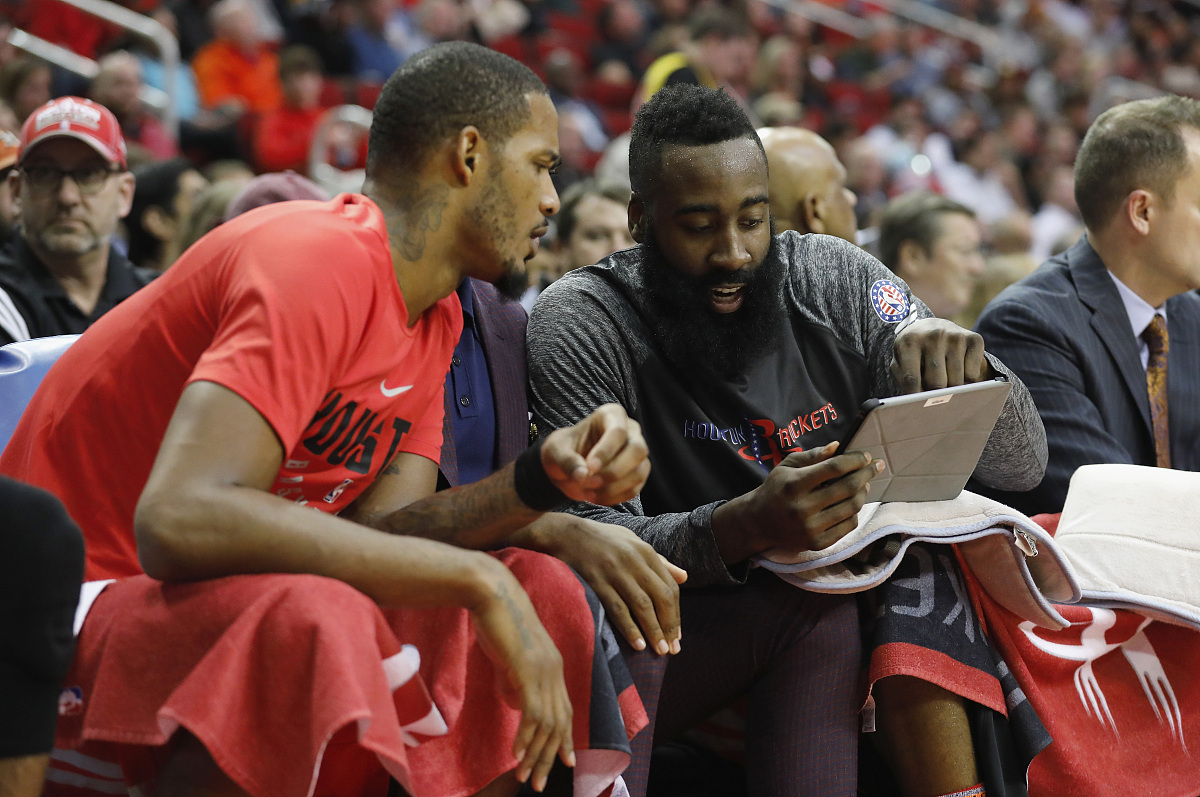 包含华盛顿奇才发布备战花絮,今晨防线松动,NBA季后赛任务艰巨,年轻球员得到机会的词条 包含华盛顿奇才发布备战花絮,今晨防线松动,NBA季后赛任务艰巨,年轻球员得到机会的词条